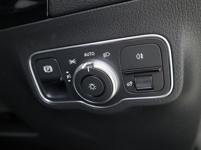 MERCEDES-BENZ GLA Photo 40