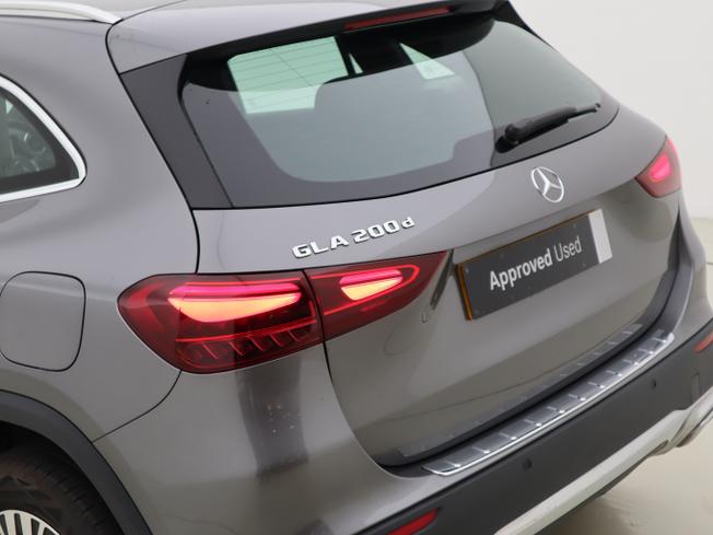 MERCEDES-BENZ GLA Photo 45