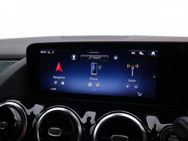 MERCEDES-BENZ GLA Photo 5
