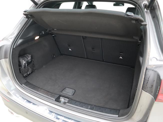 MERCEDES-BENZ GLA Photo 9