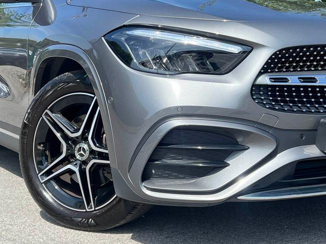 MERCEDES-BENZ GLA Photo 12