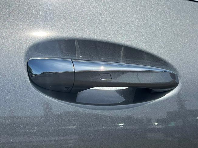 MERCEDES-BENZ GLA Photo 17