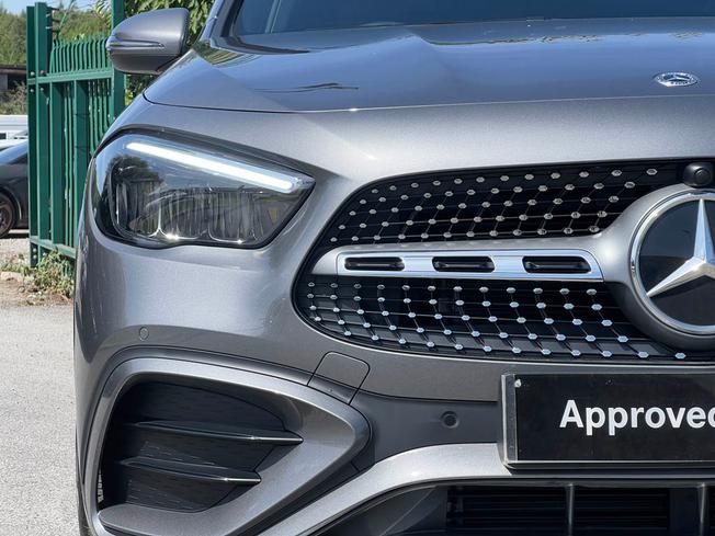 MERCEDES-BENZ GLA Photo 19