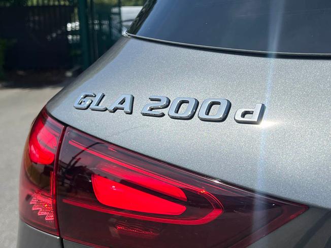 MERCEDES-BENZ GLA Photo 20