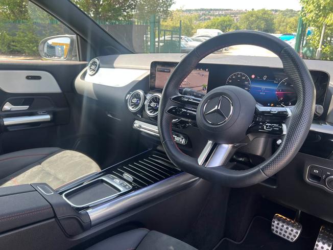 MERCEDES-BENZ GLA Photo 21