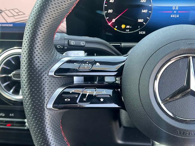 MERCEDES-BENZ GLA Photo 24