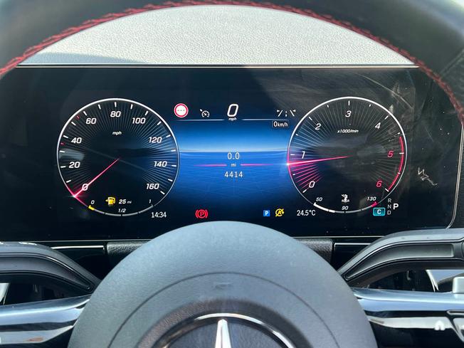 MERCEDES-BENZ GLA Photo 28