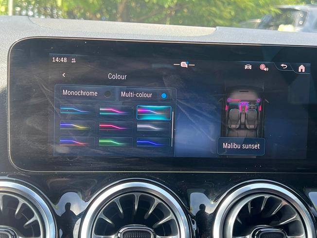 MERCEDES-BENZ GLA Photo 31