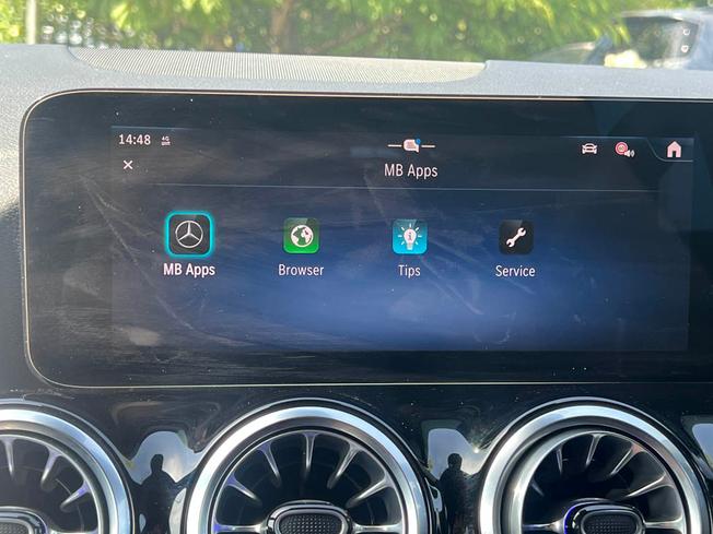 MERCEDES-BENZ GLA Photo 33