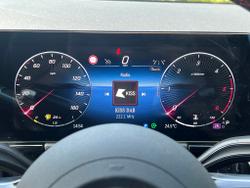 MERCEDES-BENZ GLA Photo 4