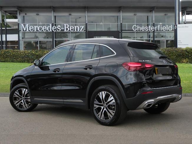 MERCEDES-BENZ Gla Photo 2