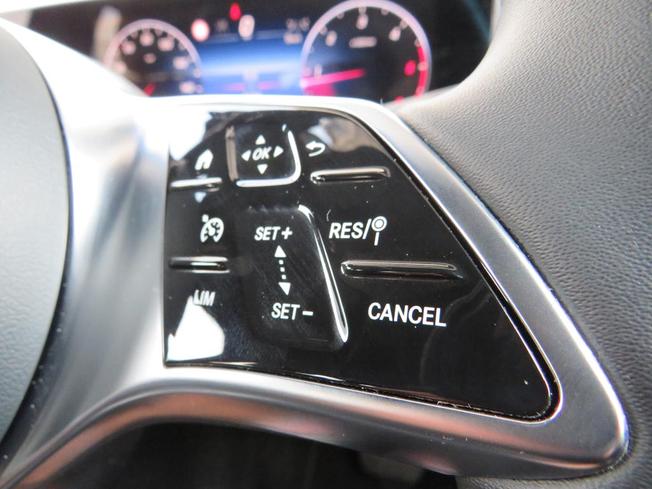 MERCEDES-BENZ Gla Photo 28