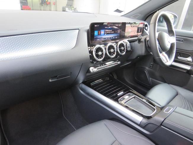MERCEDES-BENZ Gla Photo 3