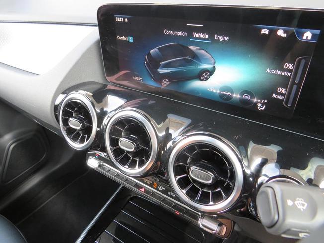 MERCEDES-BENZ Gla Photo 36