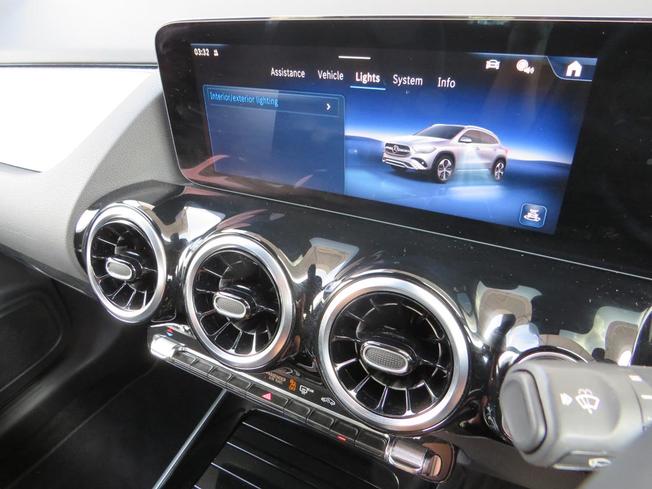 MERCEDES-BENZ Gla Photo 40