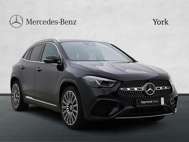 MERCEDES-BENZ GLA Photo 1