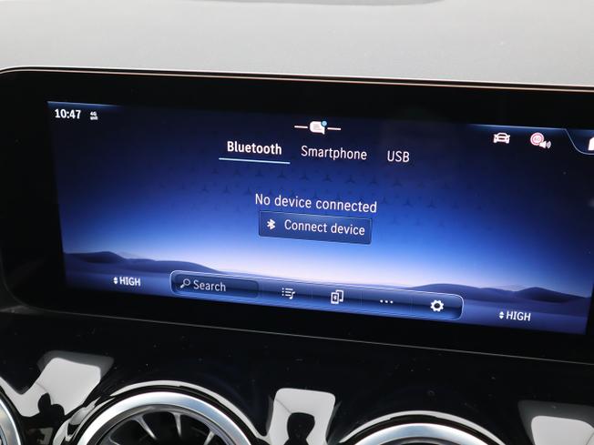 MERCEDES-BENZ GLA Photo 29