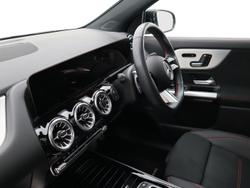 MERCEDES-BENZ GLA Photo 3