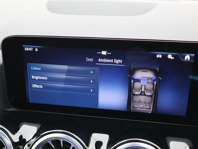 MERCEDES-BENZ GLA Photo 30