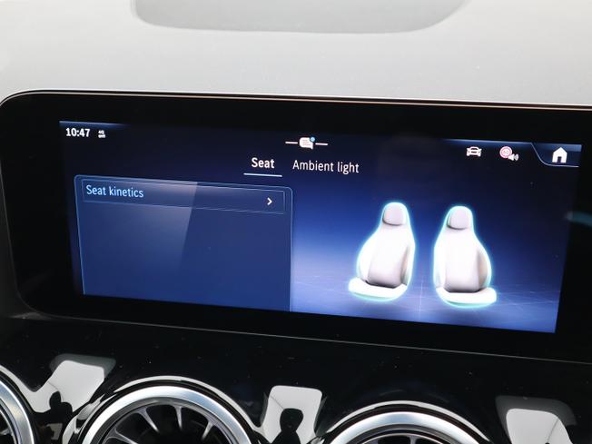 MERCEDES-BENZ GLA Photo 31