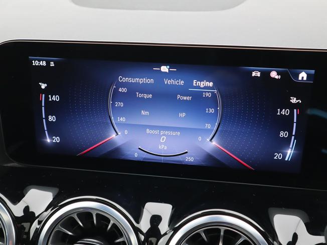 MERCEDES-BENZ GLA Photo 35
