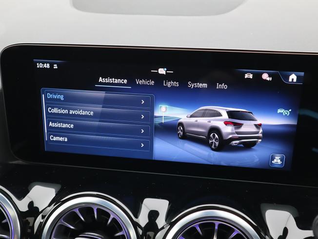 MERCEDES-BENZ GLA Photo 36