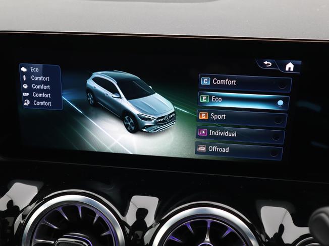 MERCEDES-BENZ GLA Photo 37