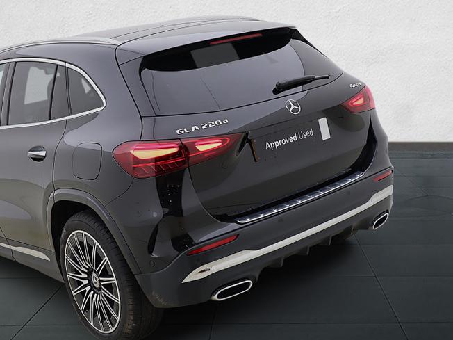 MERCEDES-BENZ GLA Photo 45