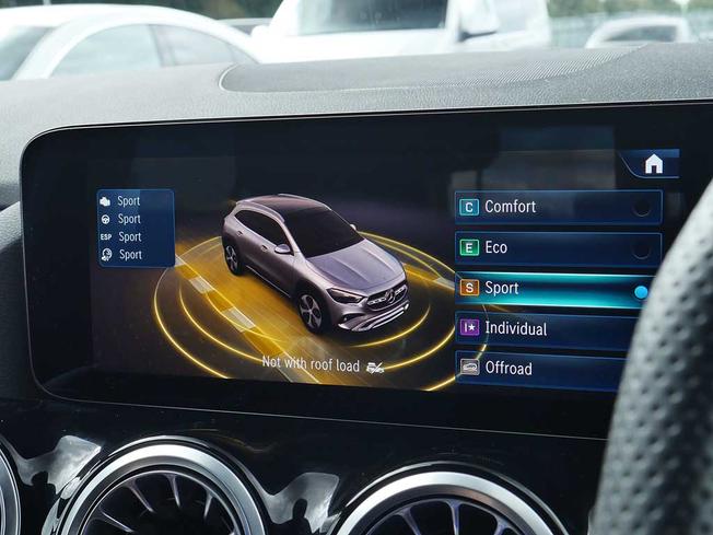 MERCEDES-BENZ GLA Photo 23
