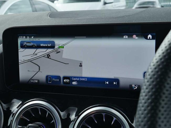 MERCEDES-BENZ GLA Photo 27