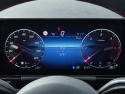 MERCEDES-BENZ GLA Photo 4