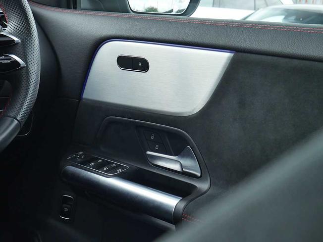 MERCEDES-BENZ GLA Photo 44