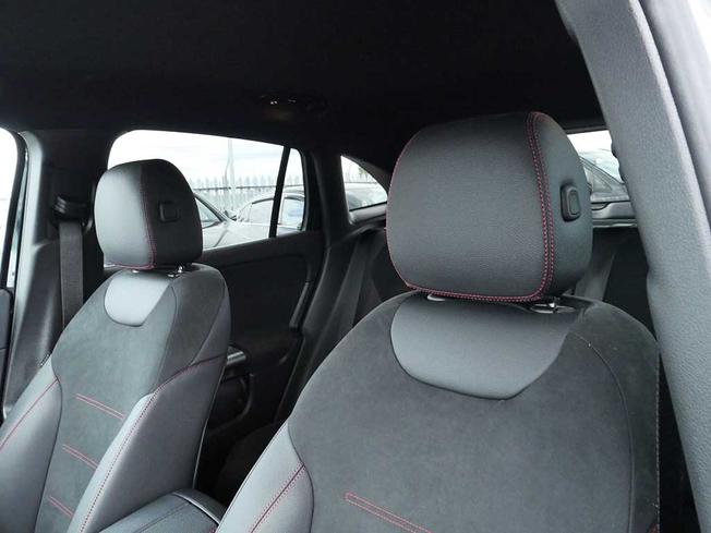 MERCEDES-BENZ GLA Photo 47