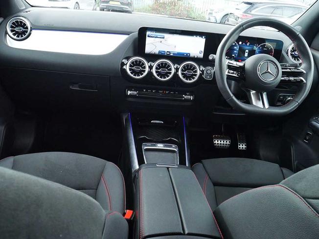 MERCEDES-BENZ GLA Photo 5