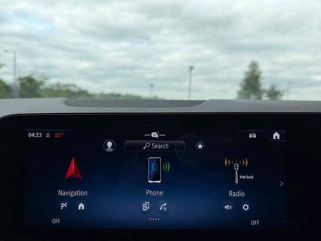 MERCEDES-BENZ GLA Photo 32