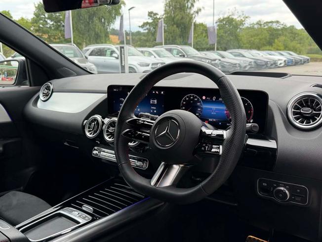 MERCEDES-BENZ GLA Photo 39