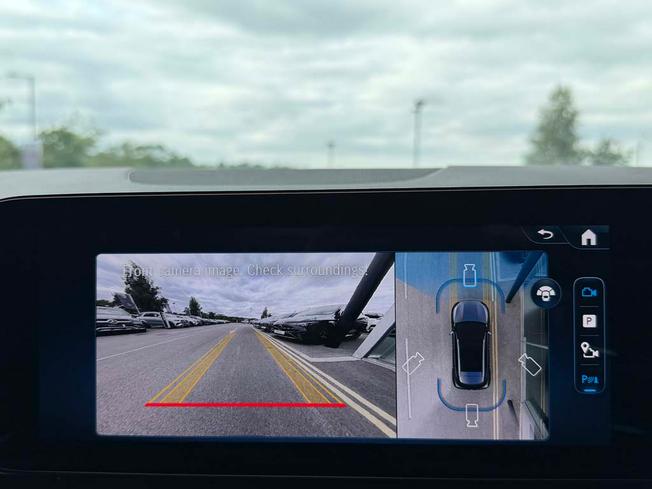MERCEDES-BENZ GLA Photo 4
