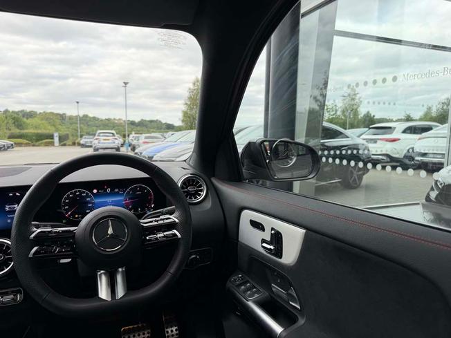 MERCEDES-BENZ GLA Photo 43