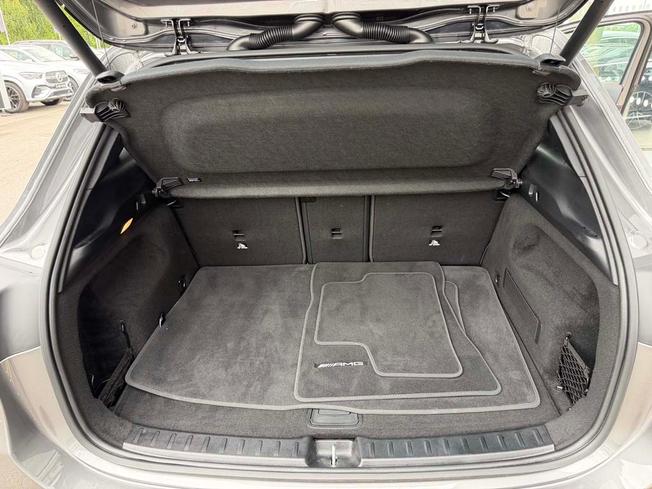 MERCEDES-BENZ GLA Photo 9