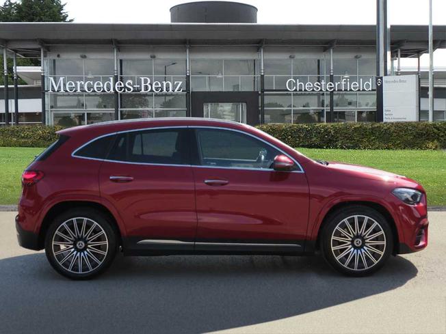 MERCEDES-BENZ GLA Photo 7
