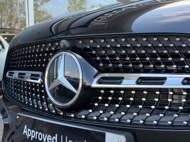 MERCEDES-BENZ GLA Photo 13