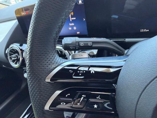MERCEDES-BENZ GLA Photo 31