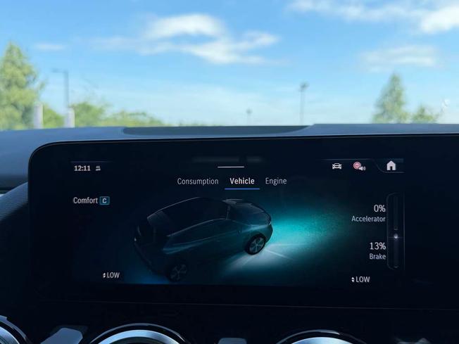 MERCEDES-BENZ GLA Photo 38