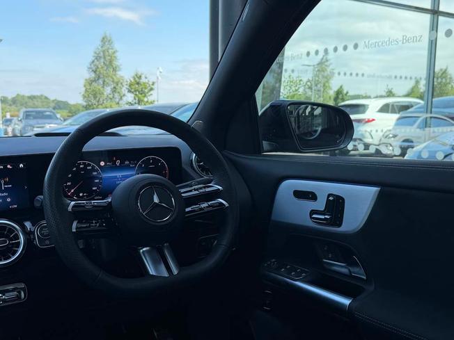 MERCEDES-BENZ GLA Photo 44