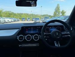 MERCEDES-BENZ GLA Photo 5