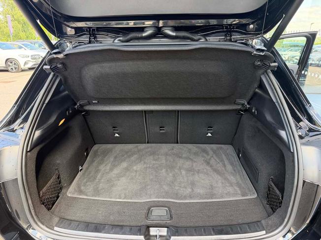 MERCEDES-BENZ GLA Photo 9
