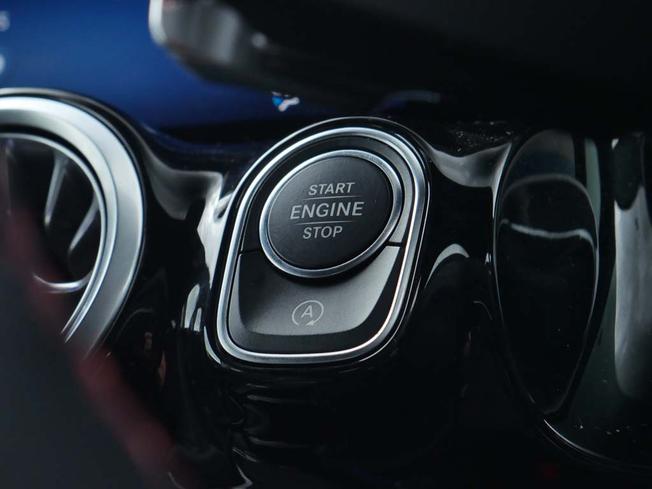 MERCEDES-BENZ GLA Photo 19