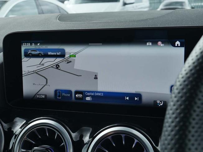 MERCEDES-BENZ GLA Photo 26