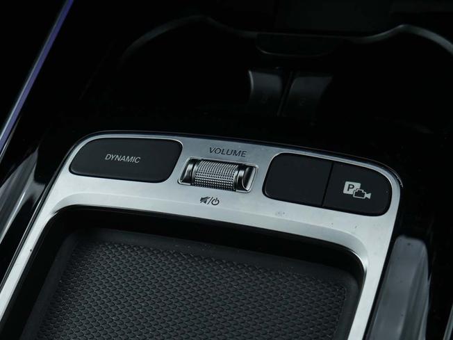 MERCEDES-BENZ GLA Photo 32