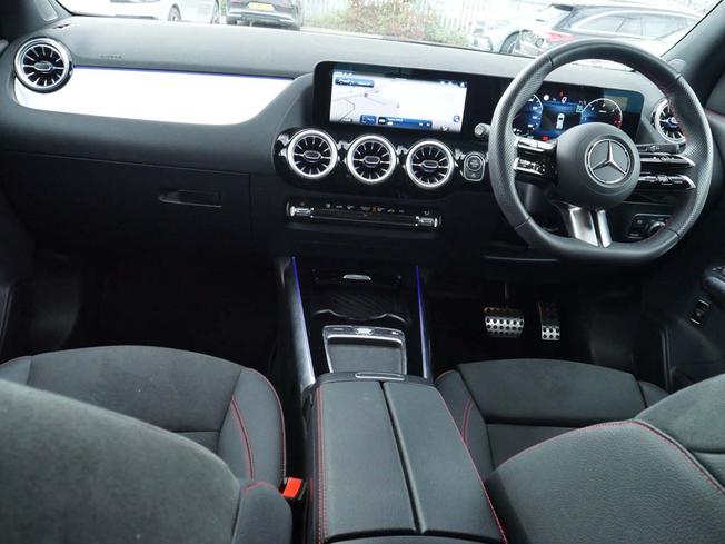 MERCEDES-BENZ GLA Photo 5